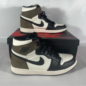 Nike Air Jordan 1 Retro High OG Dark Mocha Brown 555088-105 Size 11